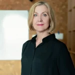 Sarah MacCallum Headshot
